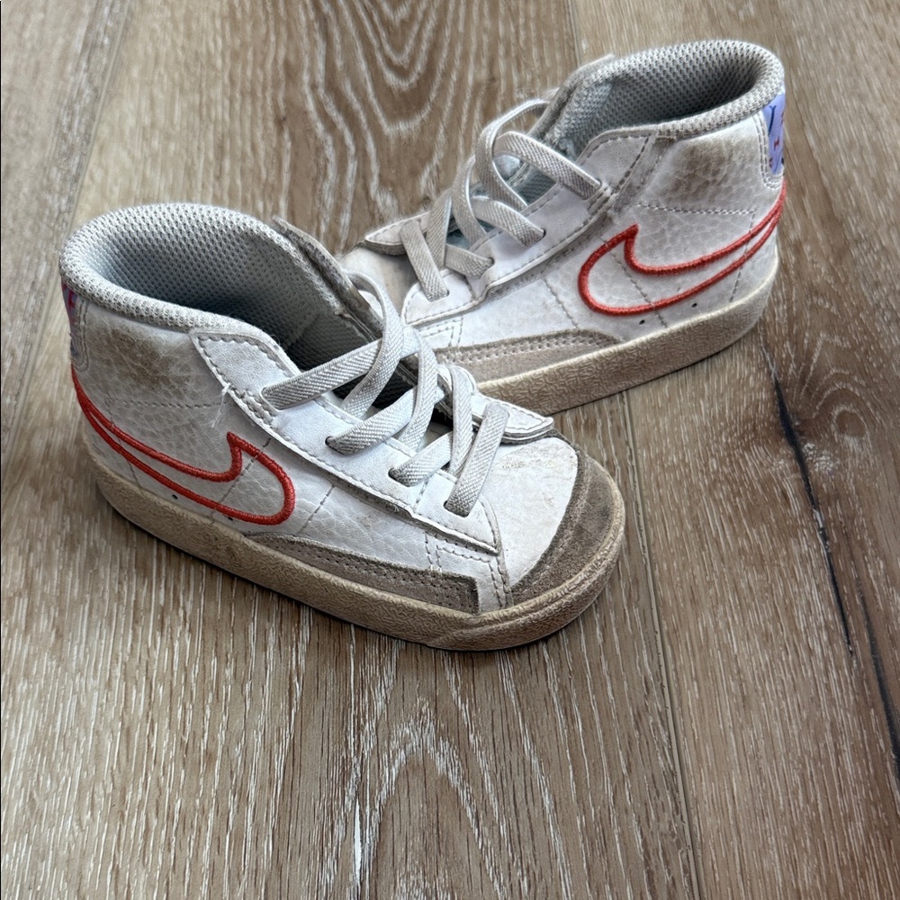 Nike Kids White and Orange Sneakers